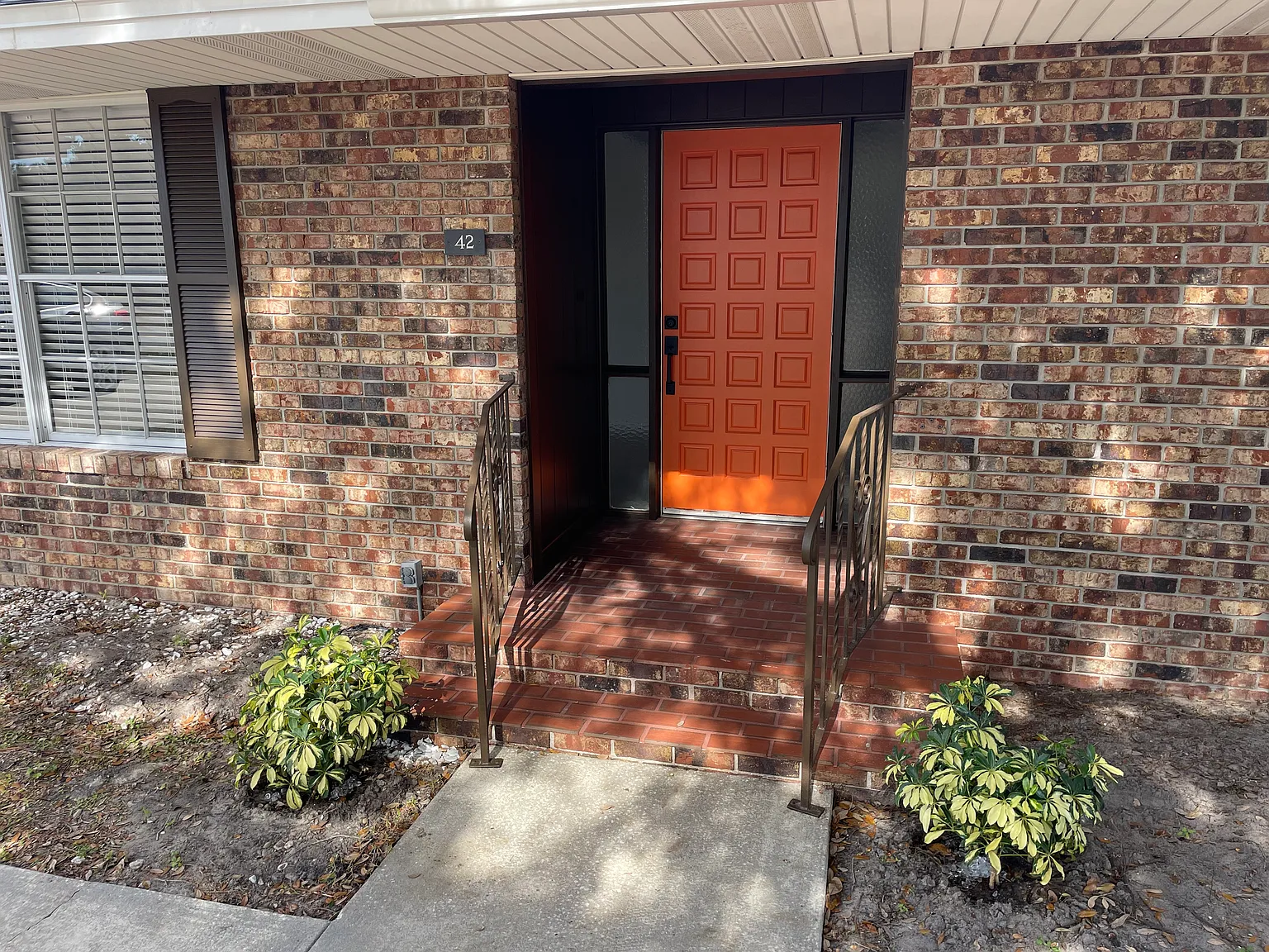 42 W Highbanks Rd — Photo 2