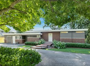 10827 Circle Dr, Bothell, WA 98011