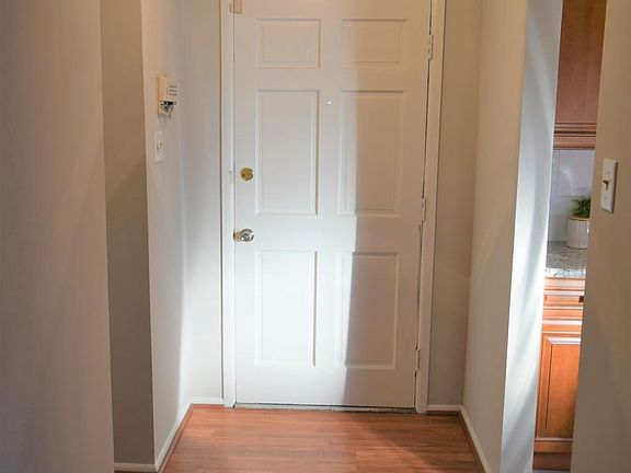 3rd image of 9123 Grandhaven Ave