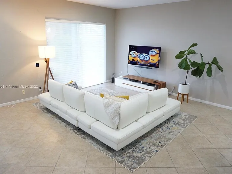 878 Lavender Cir #878 — Photo 5