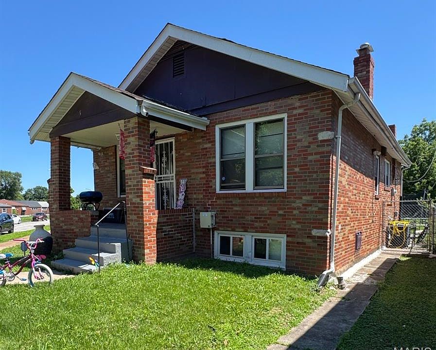 2nd image of 8526 Lowell St