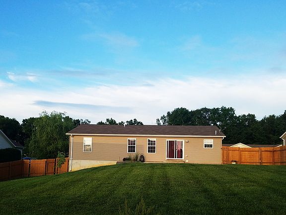 2nd image of 315 Parkway Dr