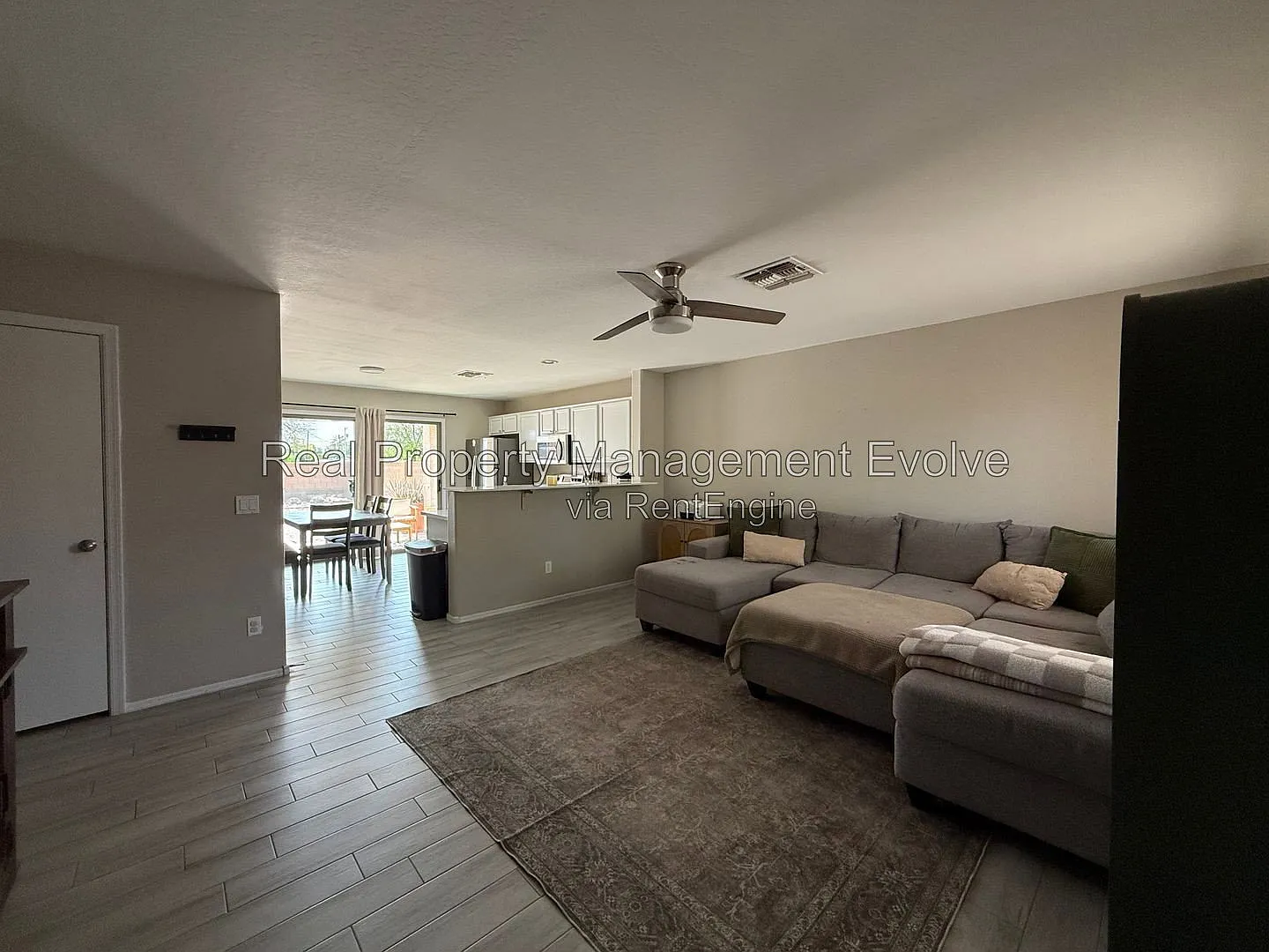 3 bed, 2.0 bath, 1139 sqft, $1,750 — Photo 2