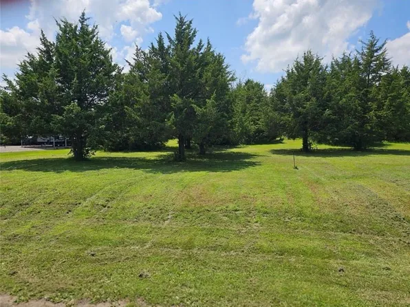 140-150 Choctaw Ln, Mc Louth, KS 66054