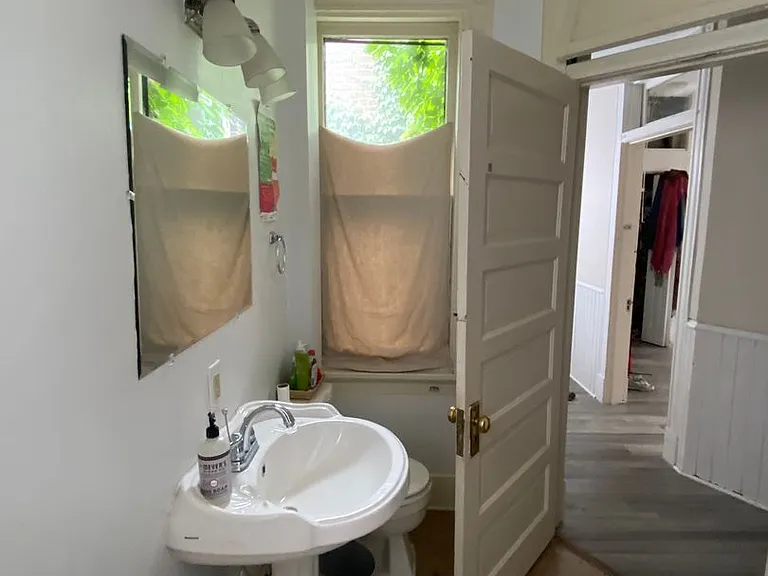 1263 W Cary St — Photo 21