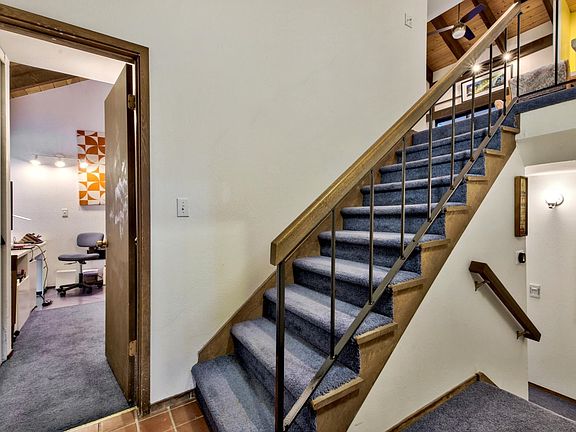 4th image of 2755 N Lake Blvd #9