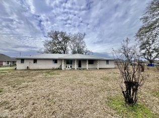 737 W Broussard Rd, Lafayette, LA 70506