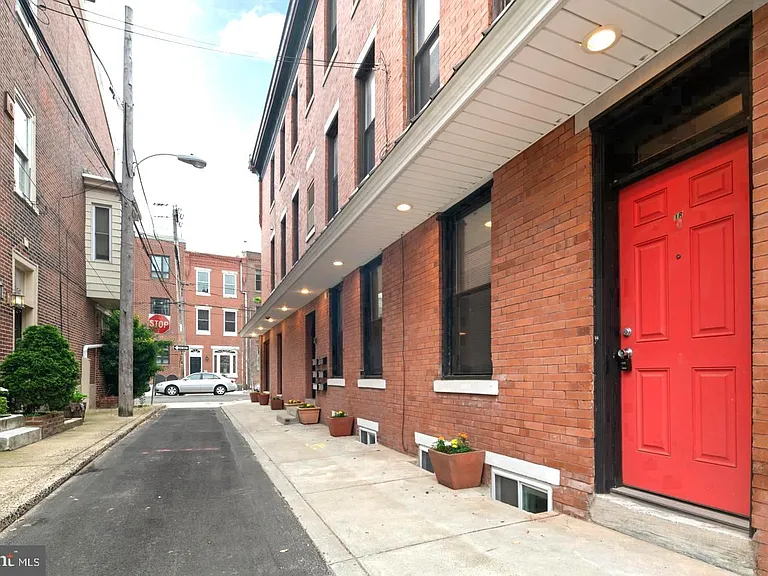 727 S 2nd St #3F — Photo 18