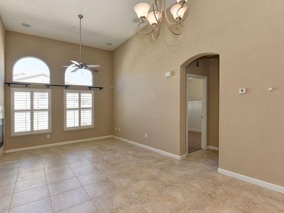 4th image of 3301 Ferry Cir