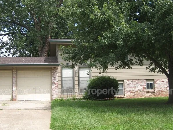 2446 Cedarwood Ave #1, Lawrence, KS 66046