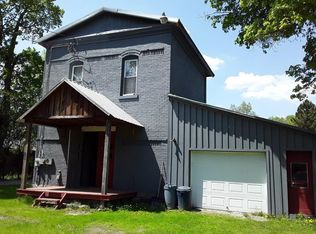 25 Fayette St, Earlville, NY 13332