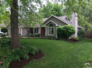 1012 Prescott Dr, Lawrence, KS 66049