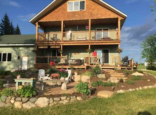 909 Norwood Rd, Charlevoix, MI 49720