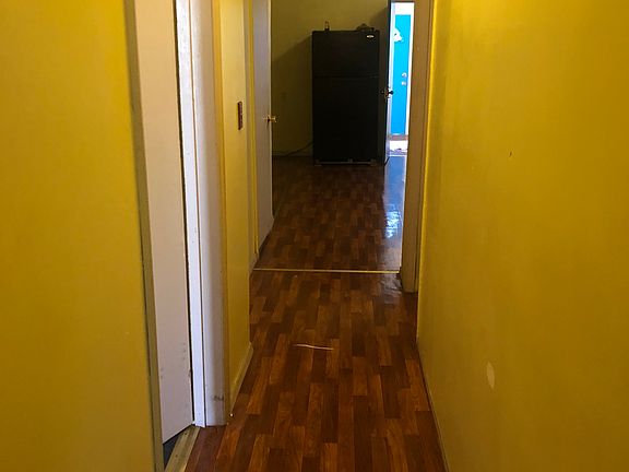 4th image of 560 Van Nest Ave
