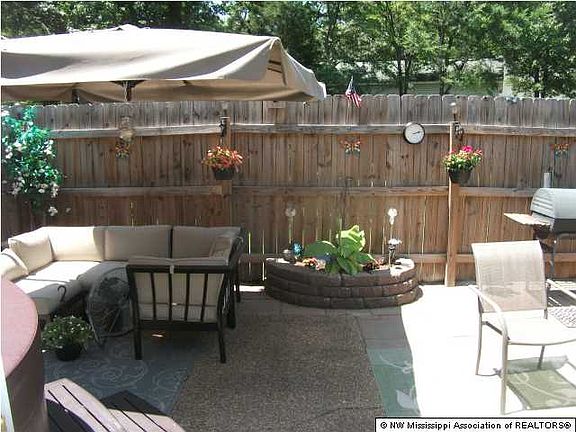 3rd image of 5081 Park Place Dr