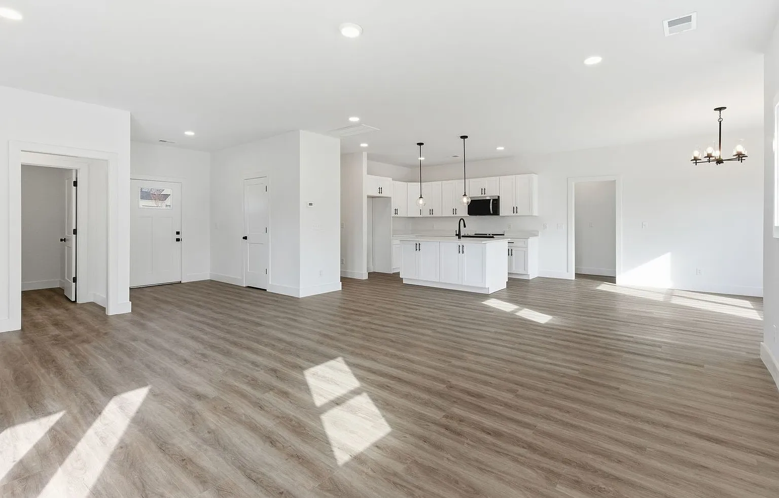 Brand New Home in Old Hickory - Golf Course Views - Pet Friendly — Photo 2