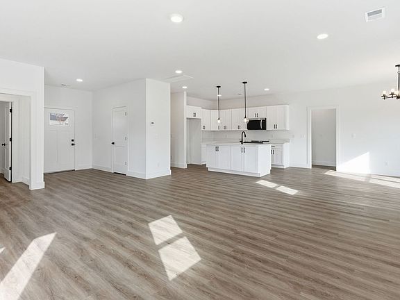 2nd image of 1029 Scenic View Ct