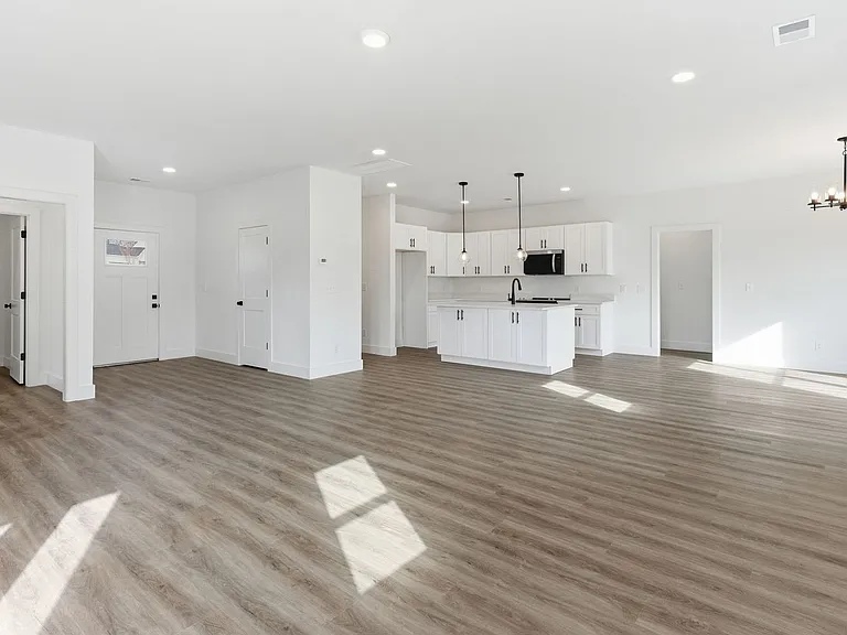 1029 Scenic View Ct — Photo 2