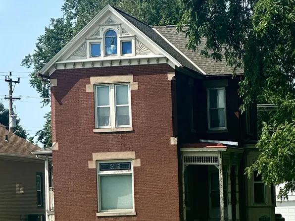 1529 Broadway St, Quincy, IL 62301