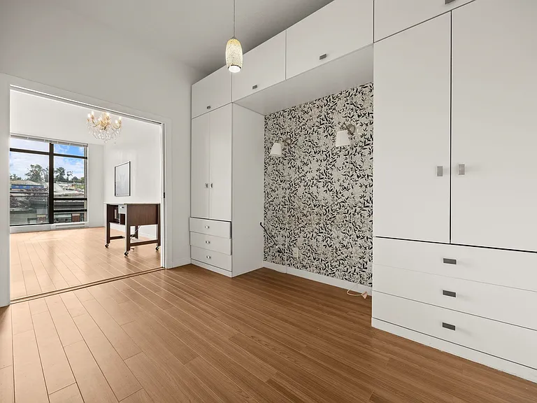 121 Brew St — Photo 5