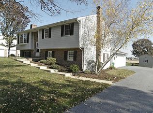 549 Schoolway Dr, Manheim, PA 17545