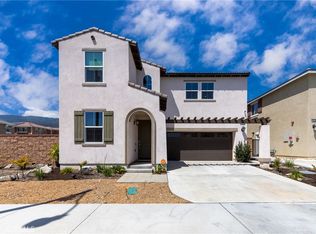 16136 Topiary Ln, Fontana, CA 92336