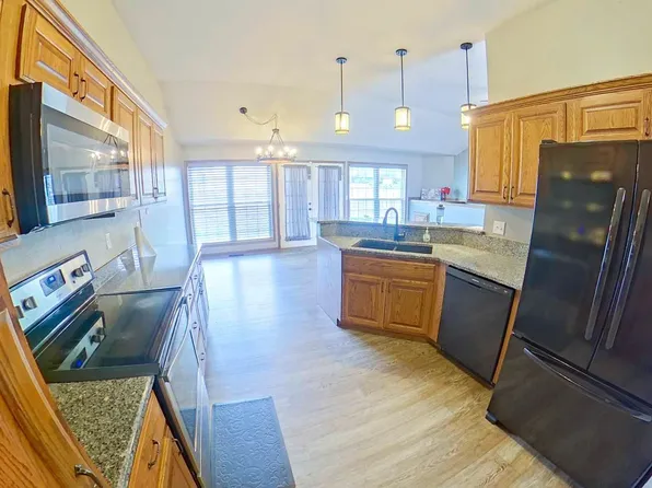 4055 Jacob Cole Ct, Manhattan, KS 66502