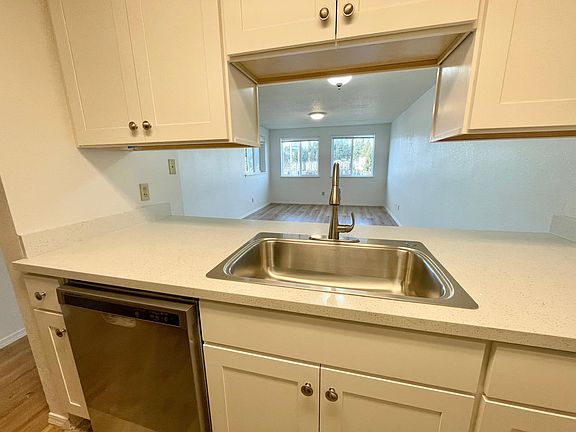 Open kitchen to living