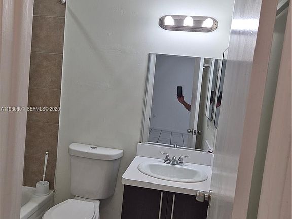 4th image of 15421 SW 81st Circle Ln APT 24