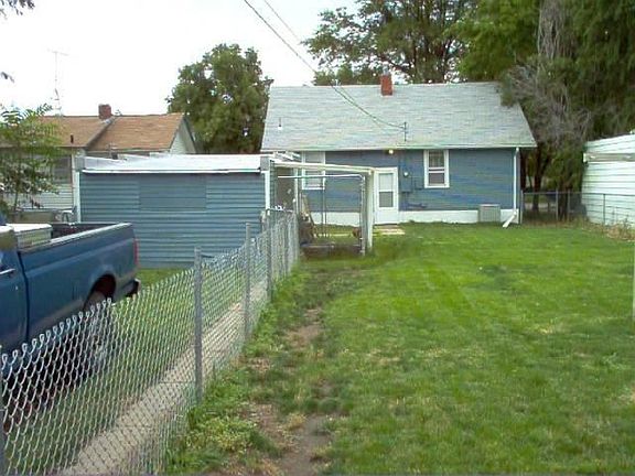 2nd image of 515 W 11th St