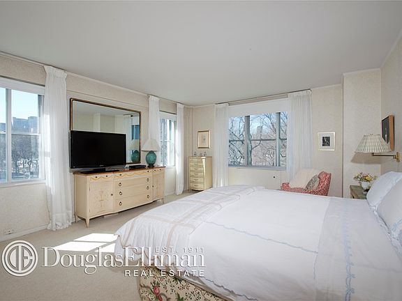 4th image of 900 5th Ave APT 5A