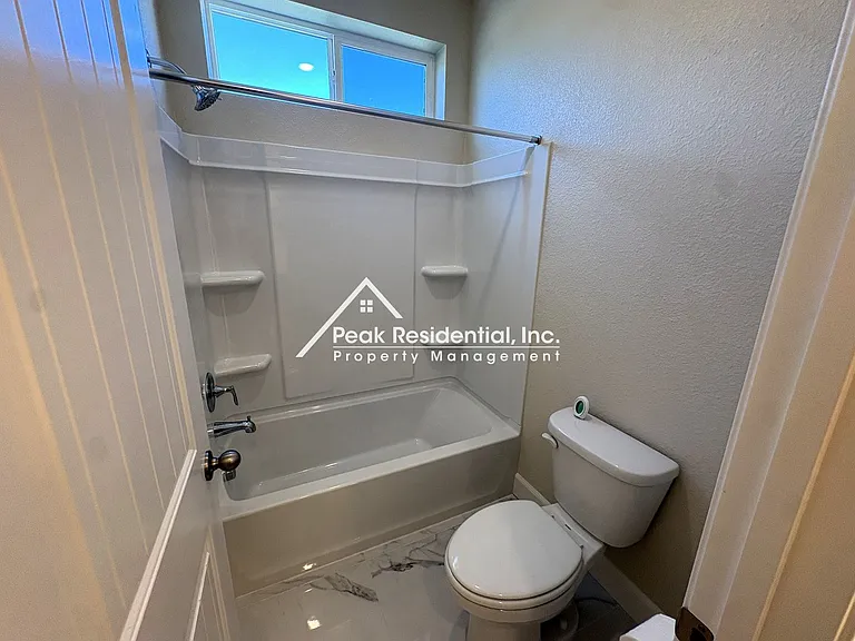 2794 Elderberry St — Photo 19
