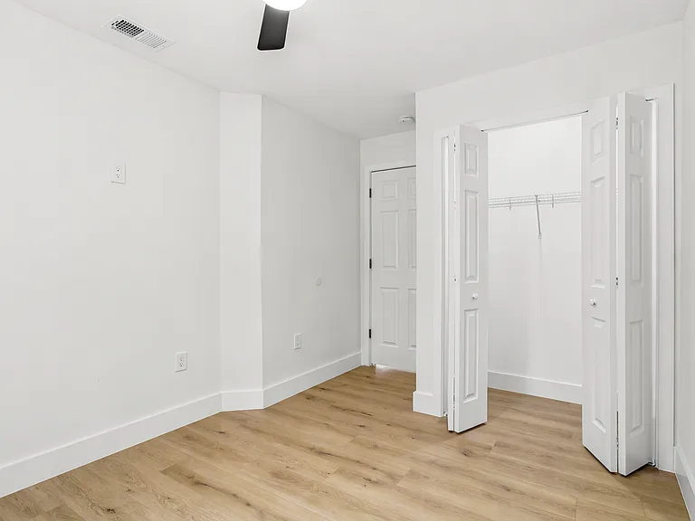 701 W Plaza Pl #C — Photo 21