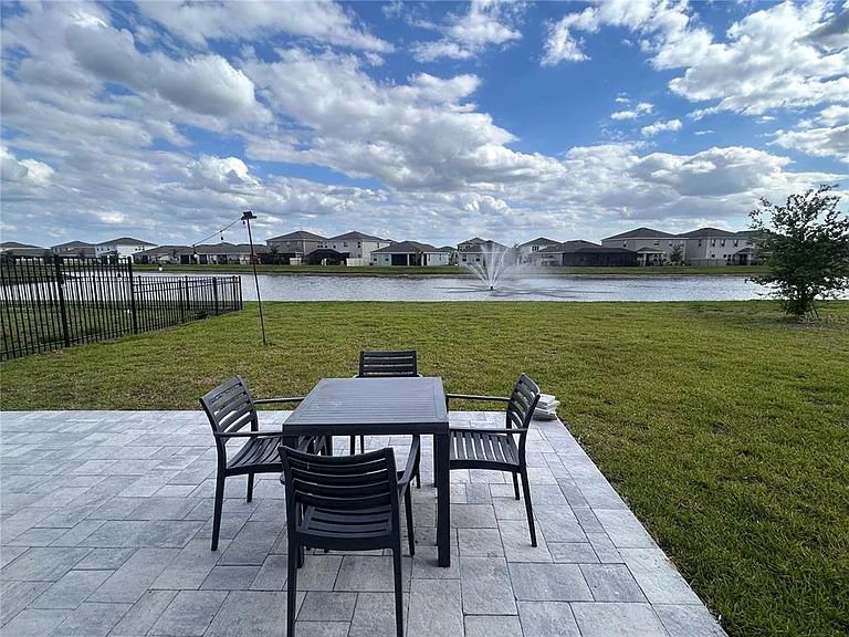 17630 Canopy Pl — Photo 8