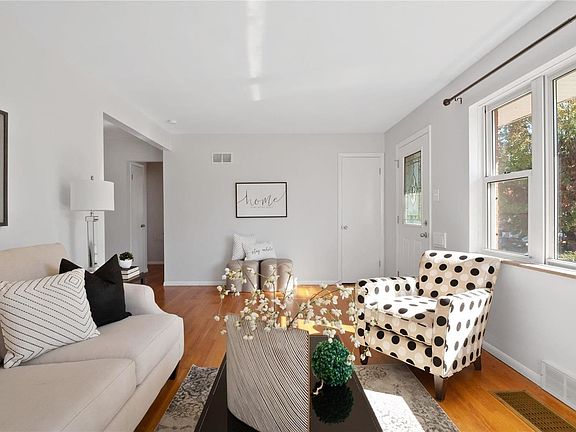 5th image of 9523 Dorisann Ct