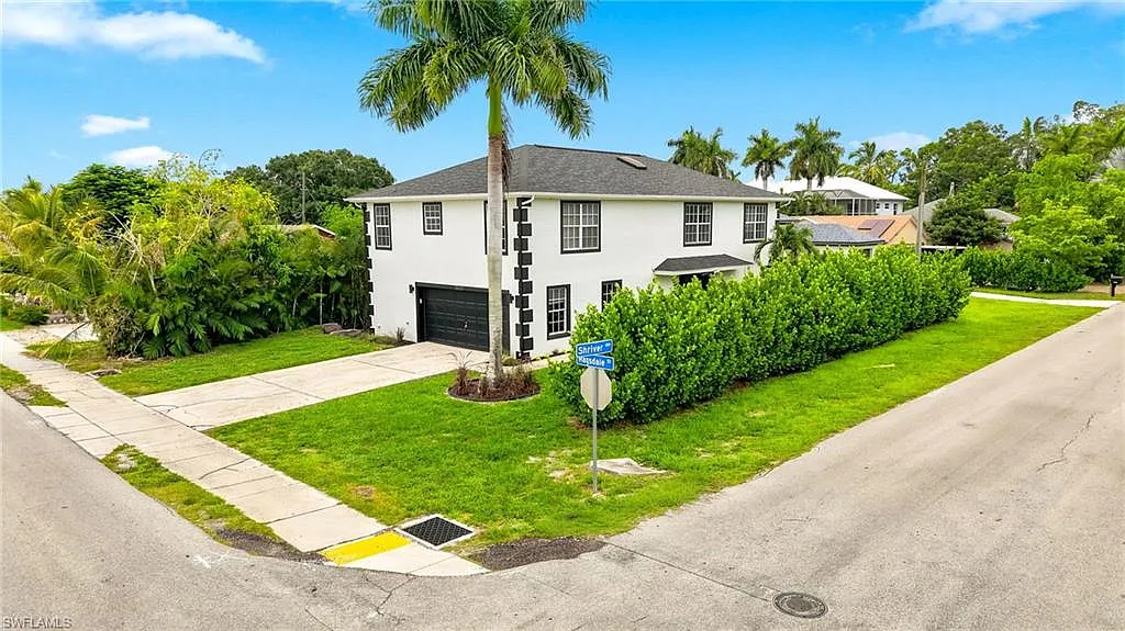 3 bed, 2.5 bath, 2774 sqft, $5,500 — Photo 1