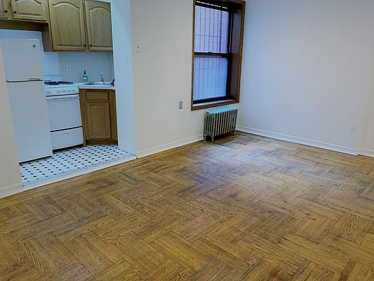 Rented by Joe Gotham LTD | media 14