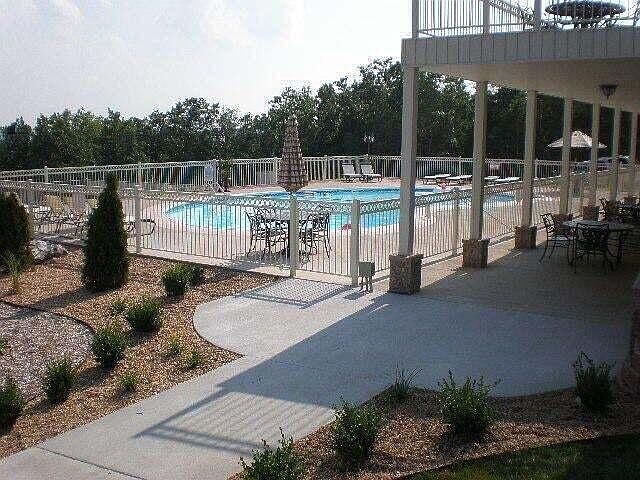 2nd image of 861 Crescent Drive
