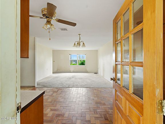 4th image of 78B Dorchester Drive #1002