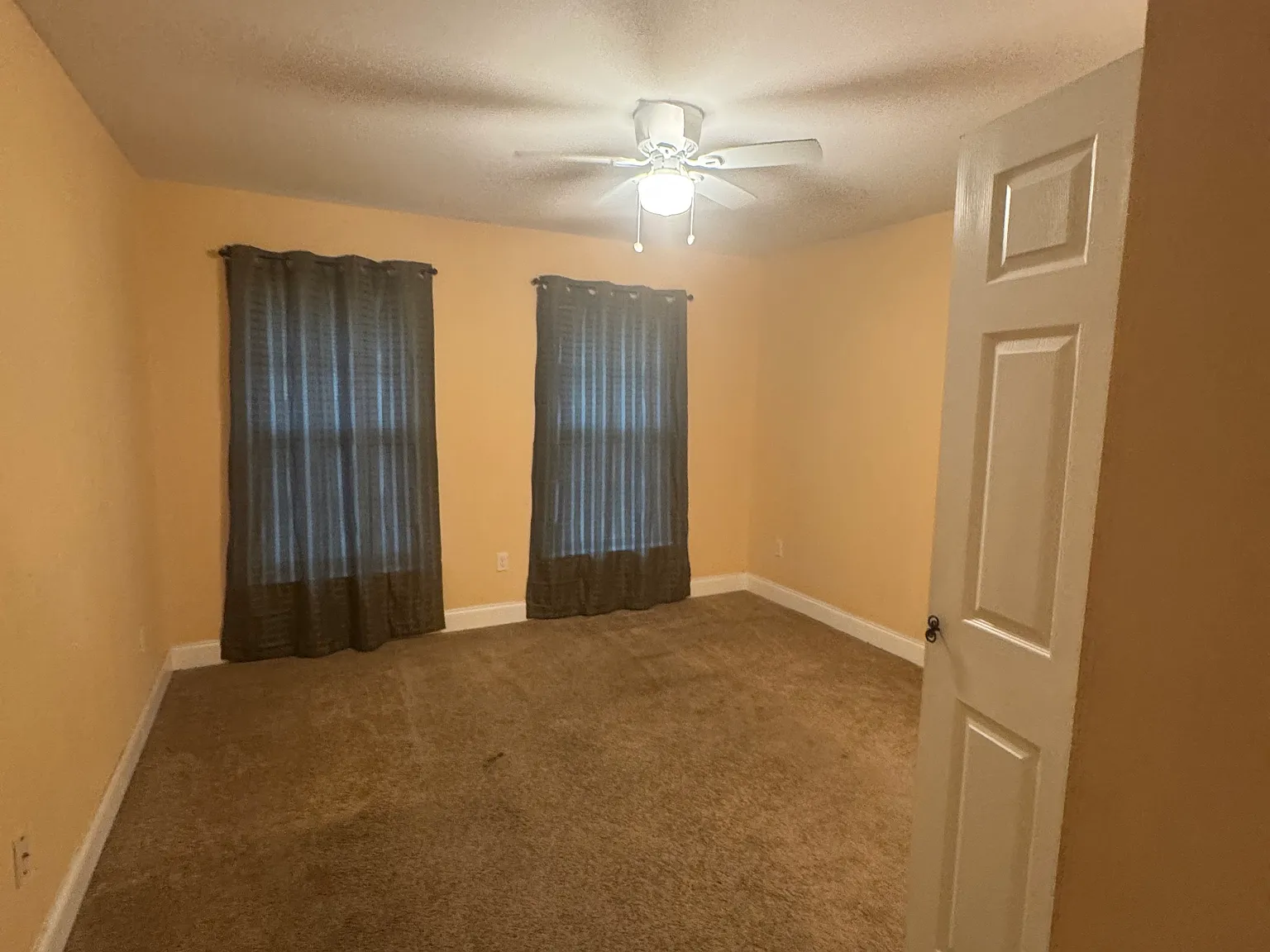 2 bed, 1100 sqft, $1,100 — Photo 2