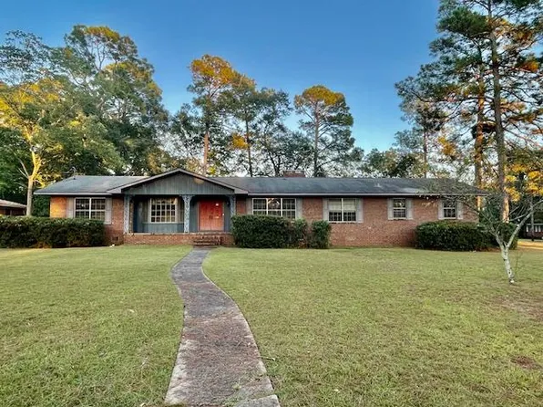 1311 S Edgewood Dr, Dothan, AL 36301