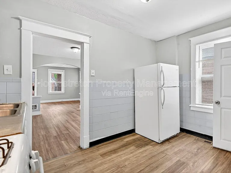 6705 Saint Louis Ave — Photo 7