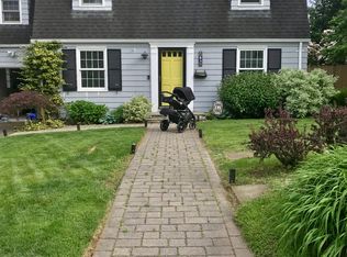 63 Ledgewood Rd, West Hartford, CT 06107