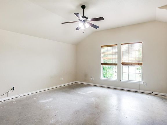 5th image of 6216 Green Valley Cir