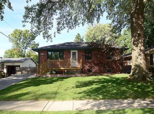 4216 Locust St, Lincoln, NE 68516