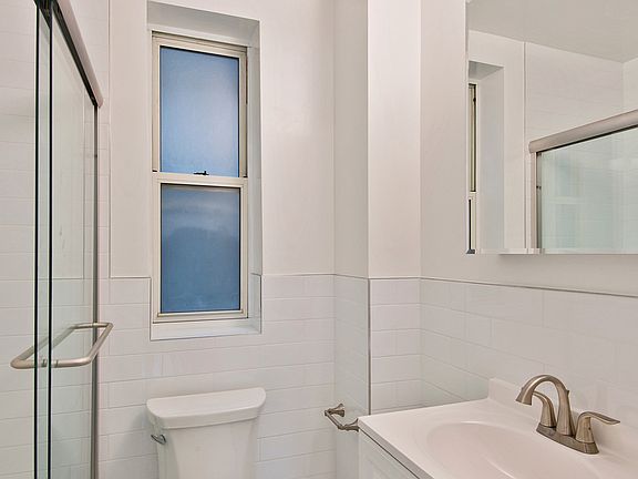 5th image of 309 W 57th St APT 501
