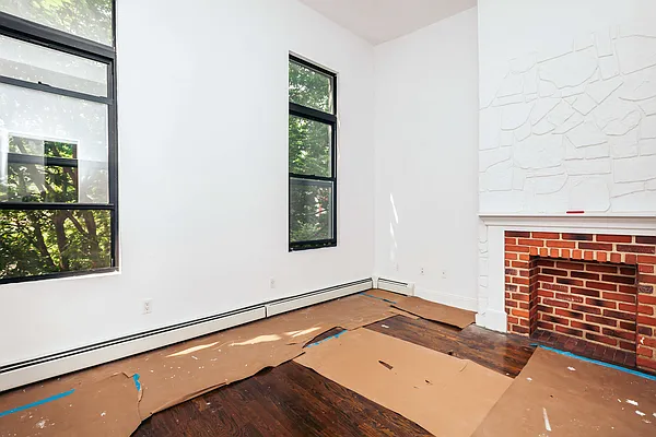 Rented by Nooklyn NYC LLC | media 52