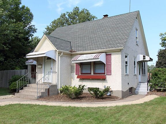 3rd image of 91 Maryland Ave W