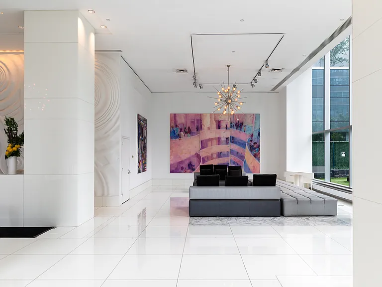 635 W 42nd St #14D — Photo 6