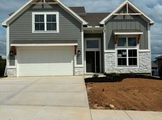 16268 Giorgia St, Parkville, MO 64152